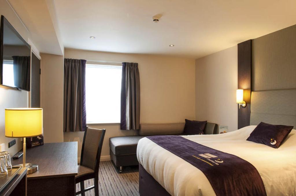Premier Inn Manchester - Prestwich Kültér fotó