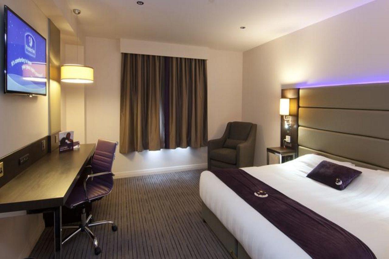 Premier Inn Manchester - Prestwich Kültér fotó