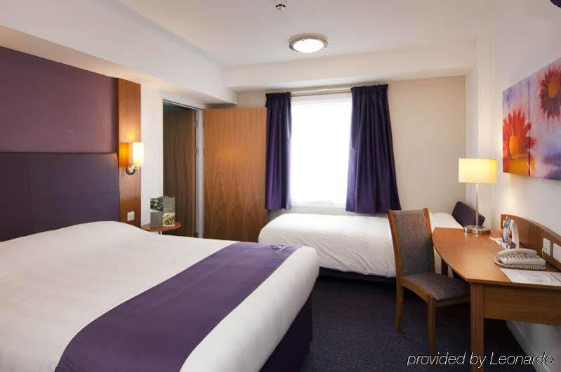 Premier Inn Manchester - Prestwich Kültér fotó